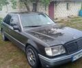 Чорний Мерседес 200, об'ємом двигуна 2 л та пробігом 339 тис. км за 2506 $, фото 1 на Automoto.ua