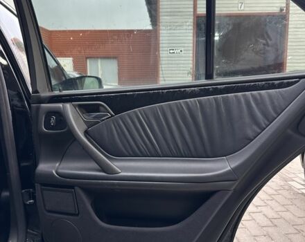 Черный Мерседес 200, объемом двигателя 2 л и пробегом 3 тыс. км за 5000 $, фото 8 на Automoto.ua