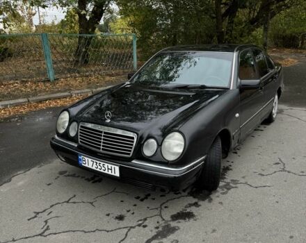 Чорний Мерседес 200, об'ємом двигуна 2 л та пробігом 346 тис. км за 2000 $, фото 1 на Automoto.ua