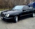 Черный Мерседес 200, объемом двигателя 2 л и пробегом 400 тыс. км за 2499 $, фото 1 на Automoto.ua