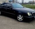 Черный Мерседес 200, объемом двигателя 2 л и пробегом 400 тыс. км за 2499 $, фото 2 на Automoto.ua