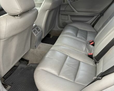 Чорний Мерседес 200, об'ємом двигуна 2 л та пробігом 328 тис. км за 3000 $, фото 7 на Automoto.ua