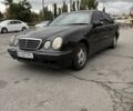 Чорний Мерседес 200, об'ємом двигуна 2 л та пробігом 328 тис. км за 3000 $, фото 1 на Automoto.ua