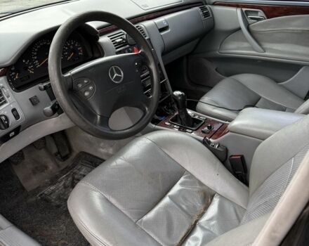 Чорний Мерседес 200, об'ємом двигуна 2 л та пробігом 328 тис. км за 3000 $, фото 6 на Automoto.ua