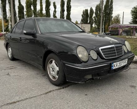 Чорний Мерседес 200, об'ємом двигуна 2 л та пробігом 328 тис. км за 3000 $, фото 2 на Automoto.ua