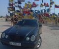 Чорний Мерседес 200, об'ємом двигуна 2 л та пробігом 200 тис. км за 3269 $, фото 1 на Automoto.ua