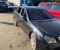 Черный Мерседес 200, объемом двигателя 2.2 л и пробегом 250 тыс. км за 3800 $, фото 1 на Automoto.ua