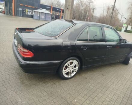 Чорний Мерседес 200, об'ємом двигуна 3.2 л та пробігом 400 тис. км за 5750 $, фото 6 на Automoto.ua