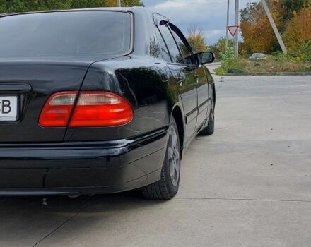 Чорний Мерседес 200, об'ємом двигуна 2 л та пробігом 375 тис. км за 5000 $, фото 18 на Automoto.ua