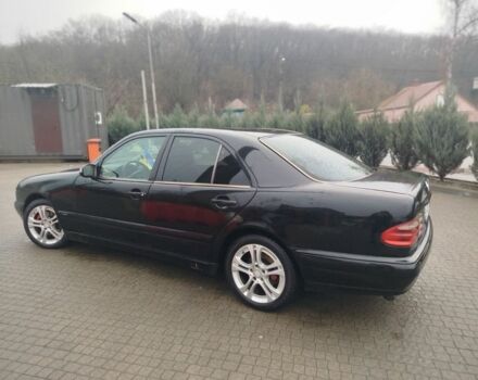 Чорний Мерседес 200, об'ємом двигуна 3.2 л та пробігом 400 тис. км за 5750 $, фото 2 на Automoto.ua