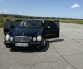 Черный Мерседес 200, объемом двигателя 2 л и пробегом 340 тыс. км за 4300 $, фото 1 на Automoto.ua