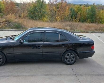 Чорний Мерседес 200, об'ємом двигуна 2 л та пробігом 375 тис. км за 5000 $, фото 8 на Automoto.ua