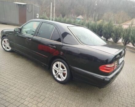 Чорний Мерседес 200, об'ємом двигуна 3.2 л та пробігом 400 тис. км за 5750 $, фото 7 на Automoto.ua