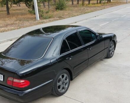 Чорний Мерседес 200, об'ємом двигуна 2 л та пробігом 375 тис. км за 5000 $, фото 14 на Automoto.ua