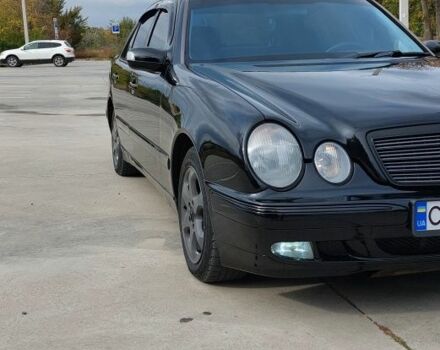 Чорний Мерседес 200, об'ємом двигуна 2 л та пробігом 375 тис. км за 5000 $, фото 5 на Automoto.ua