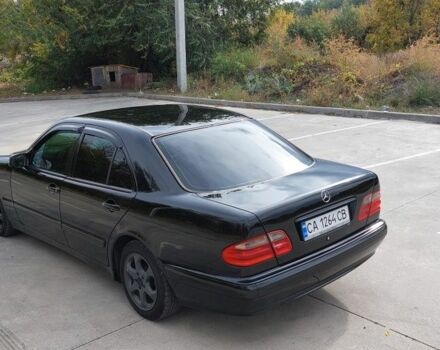 Чорний Мерседес 200, об'ємом двигуна 2 л та пробігом 375 тис. км за 5000 $, фото 13 на Automoto.ua