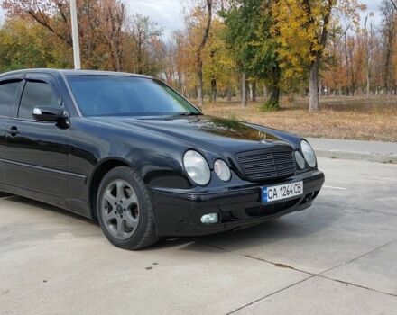 Чорний Мерседес 200, об'ємом двигуна 2 л та пробігом 375 тис. км за 5000 $, фото 3 на Automoto.ua