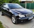 Черный Мерседес 200, объемом двигателя 1.8 л и пробегом 344 тыс. км за 4600 $, фото 1 на Automoto.ua