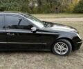 Черный Мерседес 200, объемом двигателя 2 л и пробегом 355 тыс. км за 6200 $, фото 5 на Automoto.ua