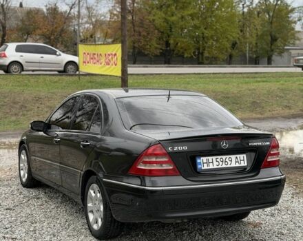 Чорний Мерседес 200, об'ємом двигуна 1.8 л та пробігом 212 тис. км за 5200 $, фото 2 на Automoto.ua