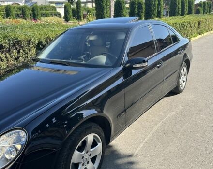 Чорний Мерседес 200, об'ємом двигуна 2.1 л та пробігом 290 тис. км за 7900 $, фото 1 на Automoto.ua