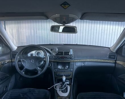 Черный Мерседес 200, объемом двигателя 2 л и пробегом 330 тыс. км за 7300 $, фото 8 на Automoto.ua