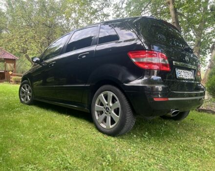 Черный Мерседес 200, объемом двигателя 2 л и пробегом 260 тыс. км за 6700 $, фото 3 на Automoto.ua