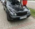 Черный Мерседес 200, объемом двигателя 2 л и пробегом 370 тыс. км за 5700 $, фото 1 на Automoto.ua