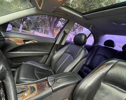 Черный Мерседес 200, объемом двигателя 1.8 л и пробегом 391 тыс. км за 5900 $, фото 5 на Automoto.ua