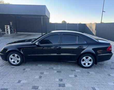 Черный Мерседес 200, объемом двигателя 2 л и пробегом 330 тыс. км за 7300 $, фото 2 на Automoto.ua