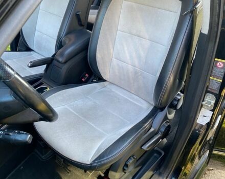 Черный Мерседес 200, объемом двигателя 2 л и пробегом 260 тыс. км за 6700 $, фото 8 на Automoto.ua