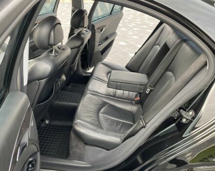 Черный Мерседес 200, объемом двигателя 1.8 л и пробегом 299 тыс. км за 7700 $, фото 5 на Automoto.ua