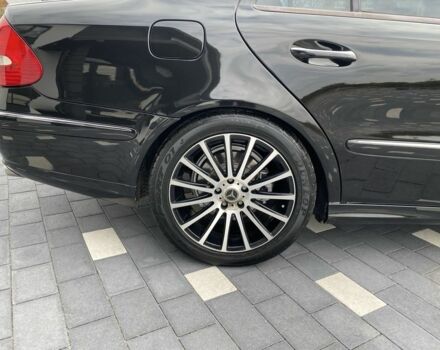 Черный Мерседес 200, объемом двигателя 1.8 л и пробегом 299 тыс. км за 7700 $, фото 13 на Automoto.ua