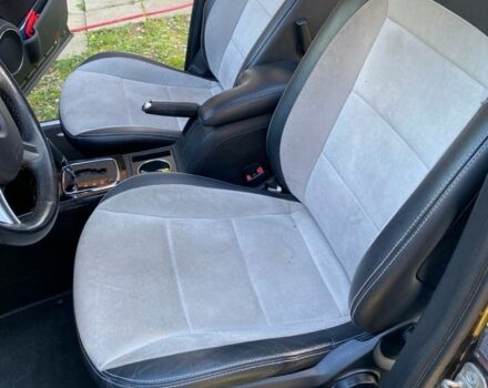 Черный Мерседес 200, объемом двигателя 2 л и пробегом 260 тыс. км за 6700 $, фото 19 на Automoto.ua