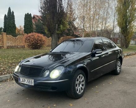 Черный Мерседес 200, объемом двигателя 3.2 л и пробегом 250 тыс. км за 2800 $, фото 2 на Automoto.ua