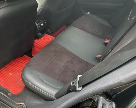 Черный Мерседес 200, объемом двигателя 3.2 л и пробегом 250 тыс. км за 2800 $, фото 7 на Automoto.ua