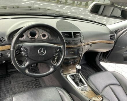 Черный Мерседес 200, объемом двигателя 1.8 л и пробегом 299 тыс. км за 7700 $, фото 19 на Automoto.ua