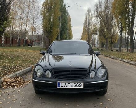 Черный Мерседес 200, объемом двигателя 3.2 л и пробегом 250 тыс. км за 2800 $, фото 3 на Automoto.ua