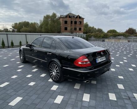 Черный Мерседес 200, объемом двигателя 1.8 л и пробегом 299 тыс. км за 7700 $, фото 2 на Automoto.ua