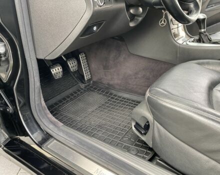 Черный Мерседес 200, объемом двигателя 1.8 л и пробегом 299 тыс. км за 7700 $, фото 18 на Automoto.ua