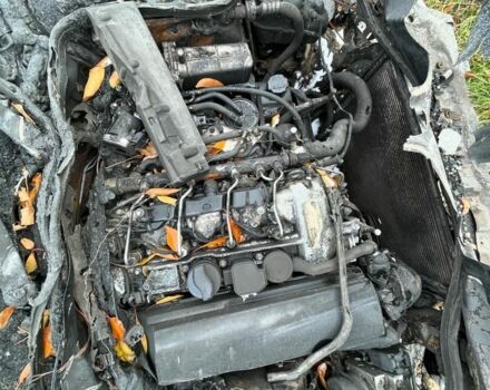 Черный Мерседес 200, объемом двигателя 2.2 л и пробегом 299 тыс. км за 1999 $, фото 1 на Automoto.ua