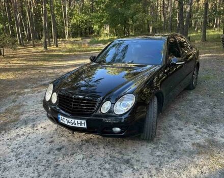 Черный Мерседес 200, объемом двигателя 2.1 л и пробегом 340 тыс. км за 9200 $, фото 2 на Automoto.ua