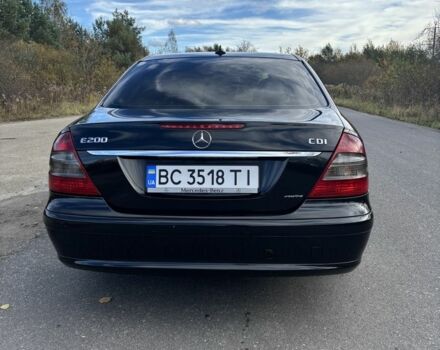 Чорний Мерседес 200, об'ємом двигуна 2.1 л та пробігом 316 тис. км за 6000 $, фото 11 на Automoto.ua