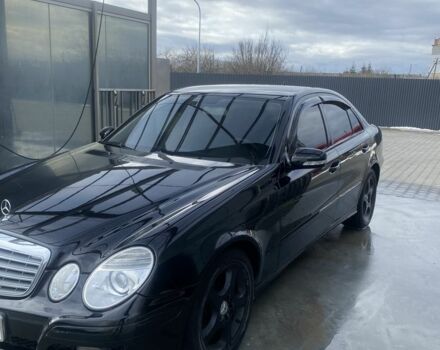Черный Мерседес 200, объемом двигателя 0.22 л и пробегом 411 тыс. км за 9000 $, фото 1 на Automoto.ua