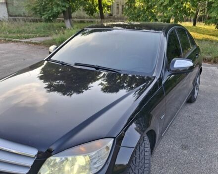 Черный Мерседес 200, объемом двигателя 2.1 л и пробегом 347 тыс. км за 7700 $, фото 14 на Automoto.ua