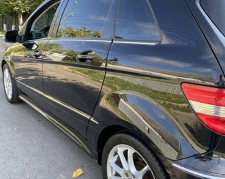 Черный Мерседес 200, объемом двигателя 2 л и пробегом 320 тыс. км за 6900 $, фото 2 на Automoto.ua