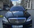 Черный Мерседес 200, объемом двигателя 5.5 л и пробегом 190 тыс. км за 23000 $, фото 1 на Automoto.ua