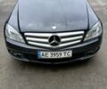 Чорний Мерседес 200, об'ємом двигуна 2.1 л та пробігом 227 тис. км за 9031 $, фото 1 на Automoto.ua