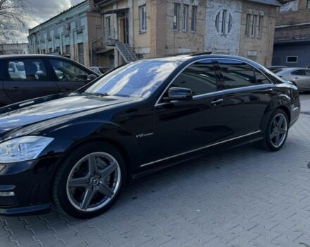 Черный Мерседес 200, объемом двигателя 5.5 л и пробегом 190 тыс. км за 23000 $, фото 2 на Automoto.ua