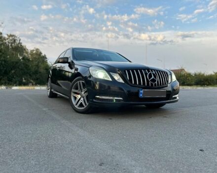 Черный Мерседес 200, объемом двигателя 1.8 л и пробегом 230 тыс. км за 13700 $, фото 3 на Automoto.ua